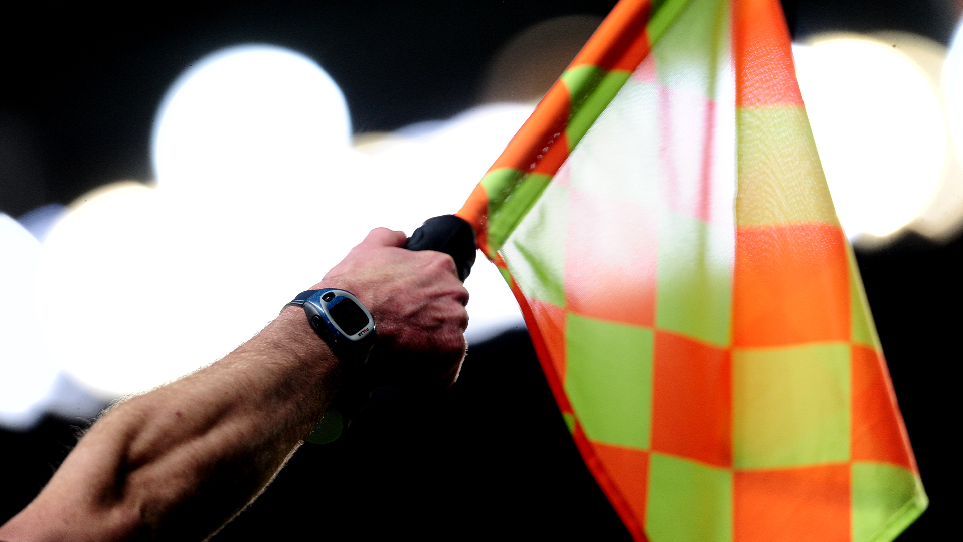 Assistant referee flag