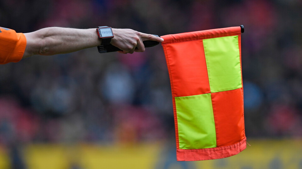 Assistant referee flag